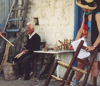 chair maker in Kritou Terra